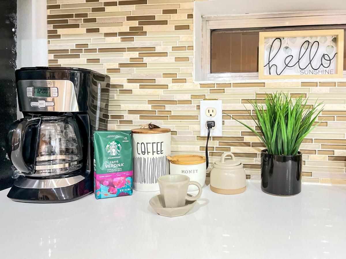 Luxe 3 Story Townhome With Downtown View Near Nrg Stadium Centrally Located Walkable To Popular Restaurants Houston Exterior photo